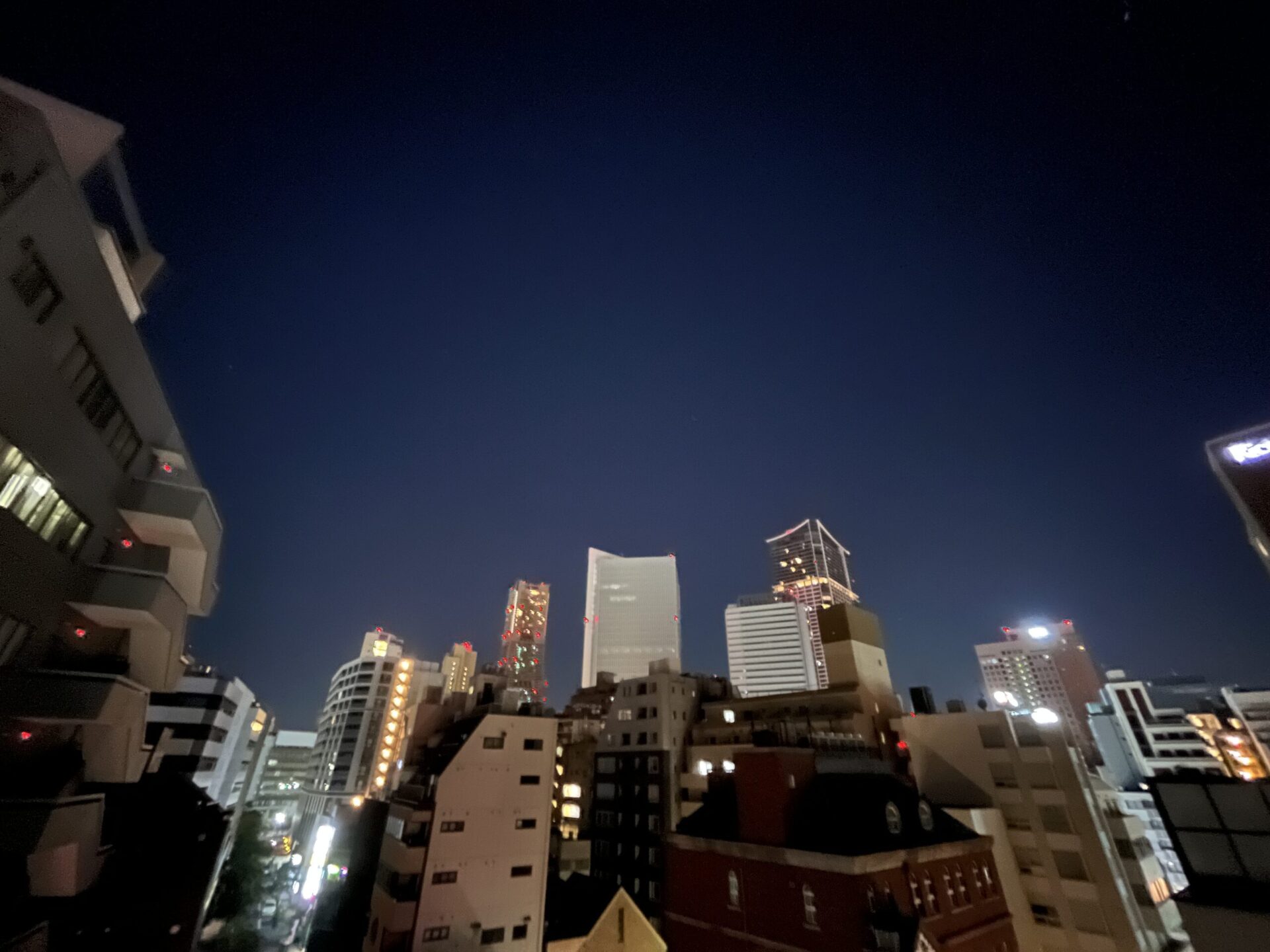 暑さは続いていますが季節は秋になってますね